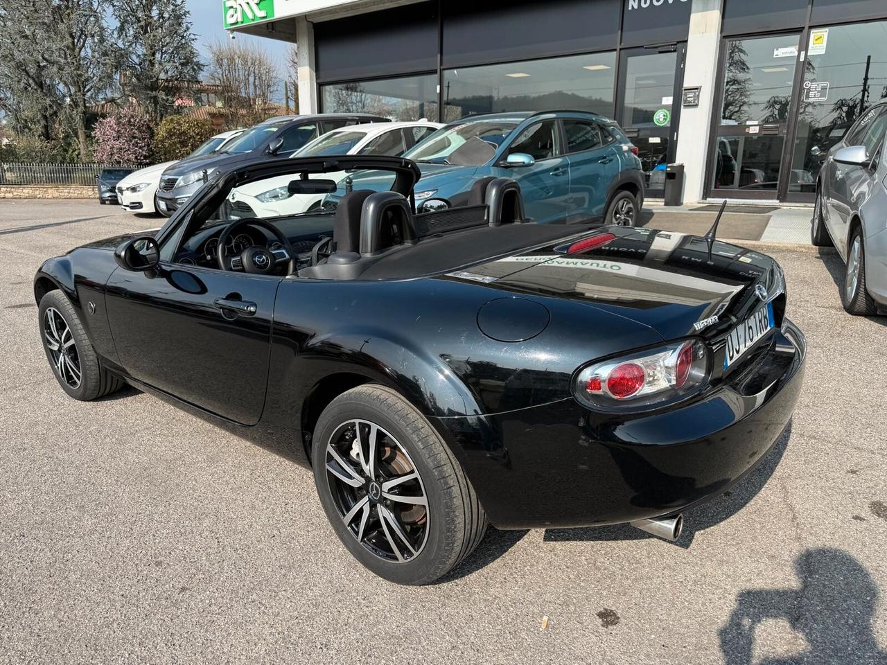 Mazda MX-5 Roadster 1.8L Wind