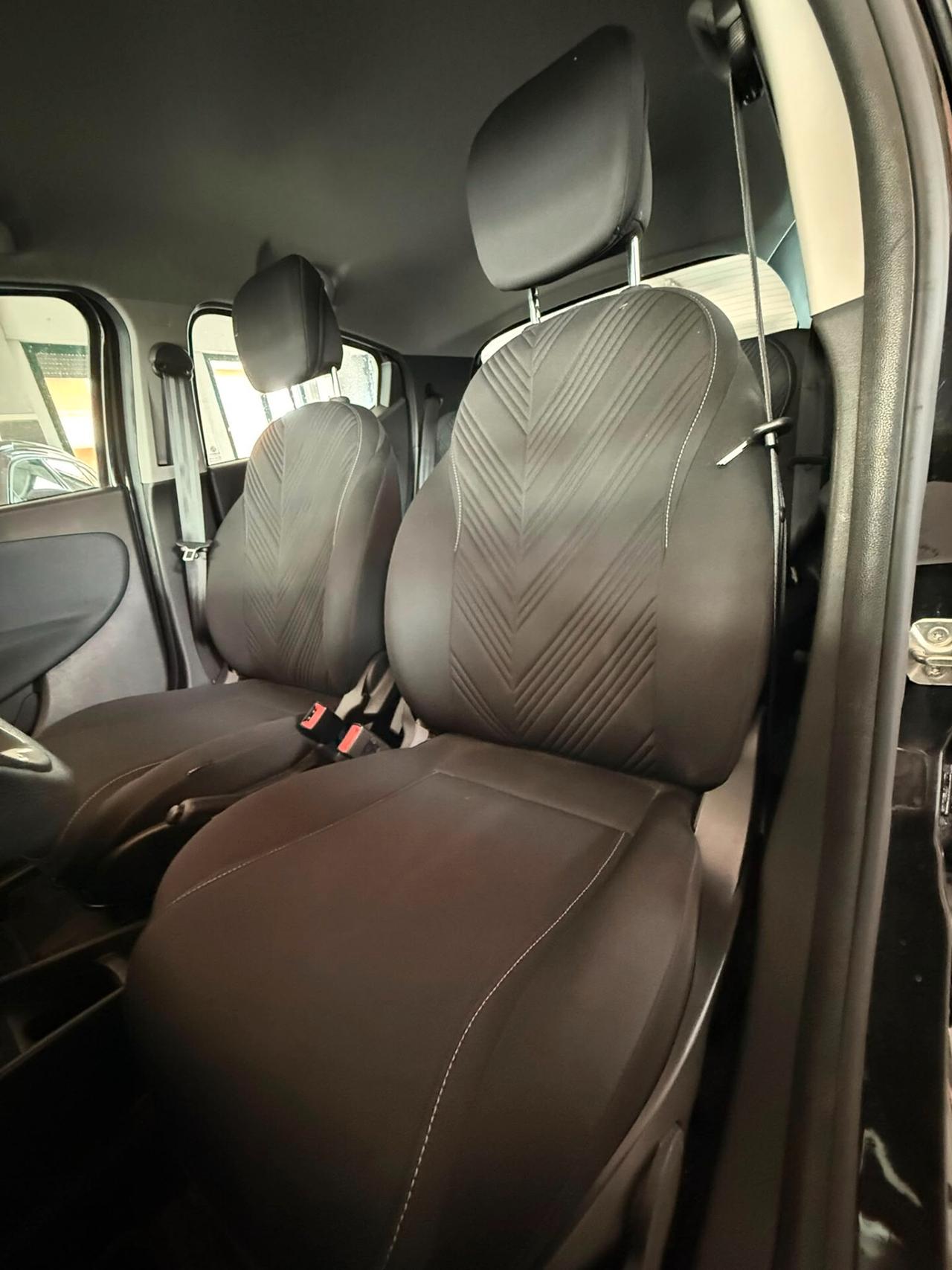 Lancia Ypsilon 1.0 FireFly 5 porte S&S Hybrid Gold