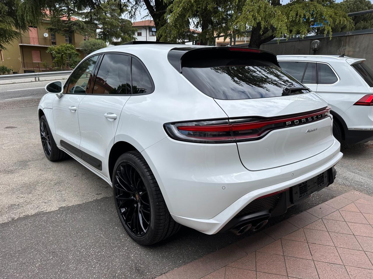 Porsche Macan 2.0 265cv TETTO PANORAMICO / R21 / CAMERA / APPLE CARPLAY