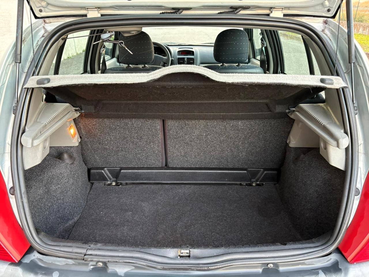 Renault Clio 1.2 16V 5 porte NEOPATENTATI