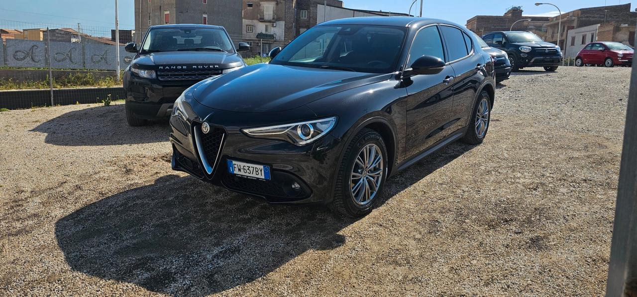 Alfa Romeo Stelvio 2.2 Turbodiesel 160 CV AT8 RWD Sport-Tech