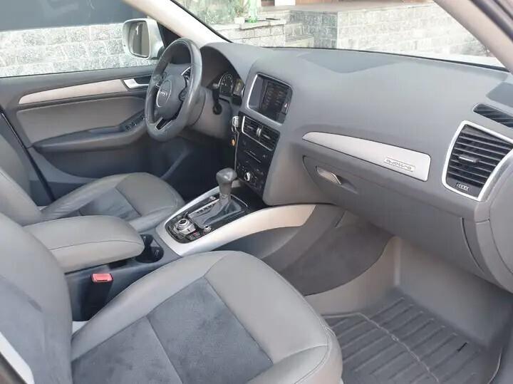 Audi Q5 2.0 TFSI hybrid quattro tiptronic