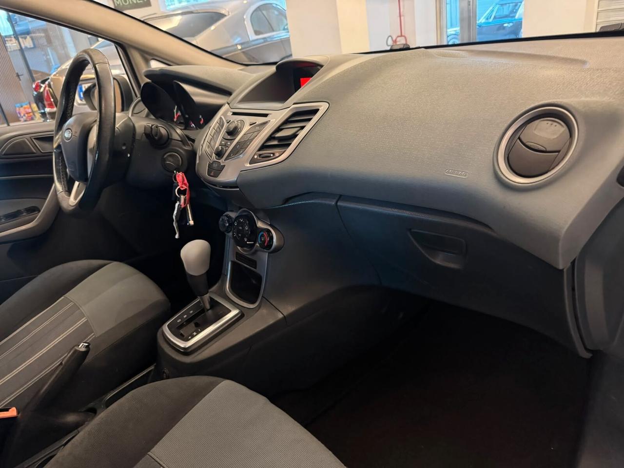 FORD FIESTA 1.4 GPL AUTOMATICA TITANIUM NEOPATENTATI