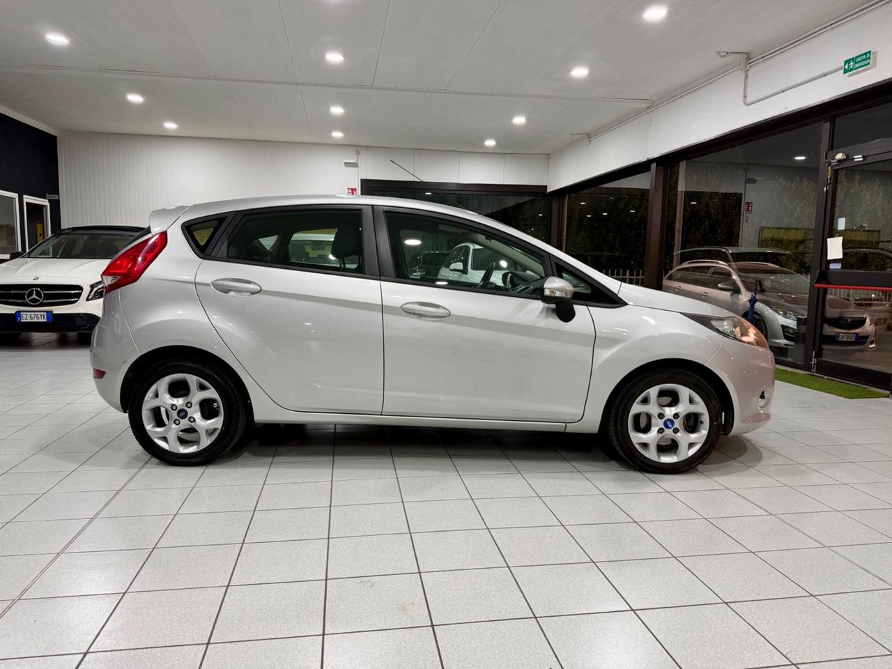 Ford Fiesta Ikon 1.4 16V 5p.Bz.- GPL Business