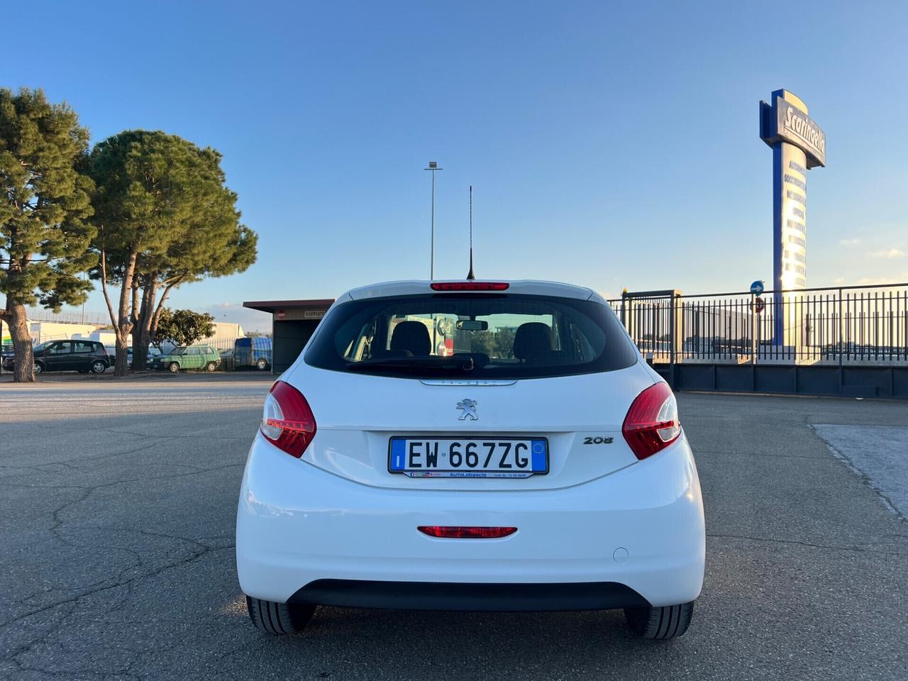Peugeot 208 1.2 Benzina 82cv 5P. Allure - 2014