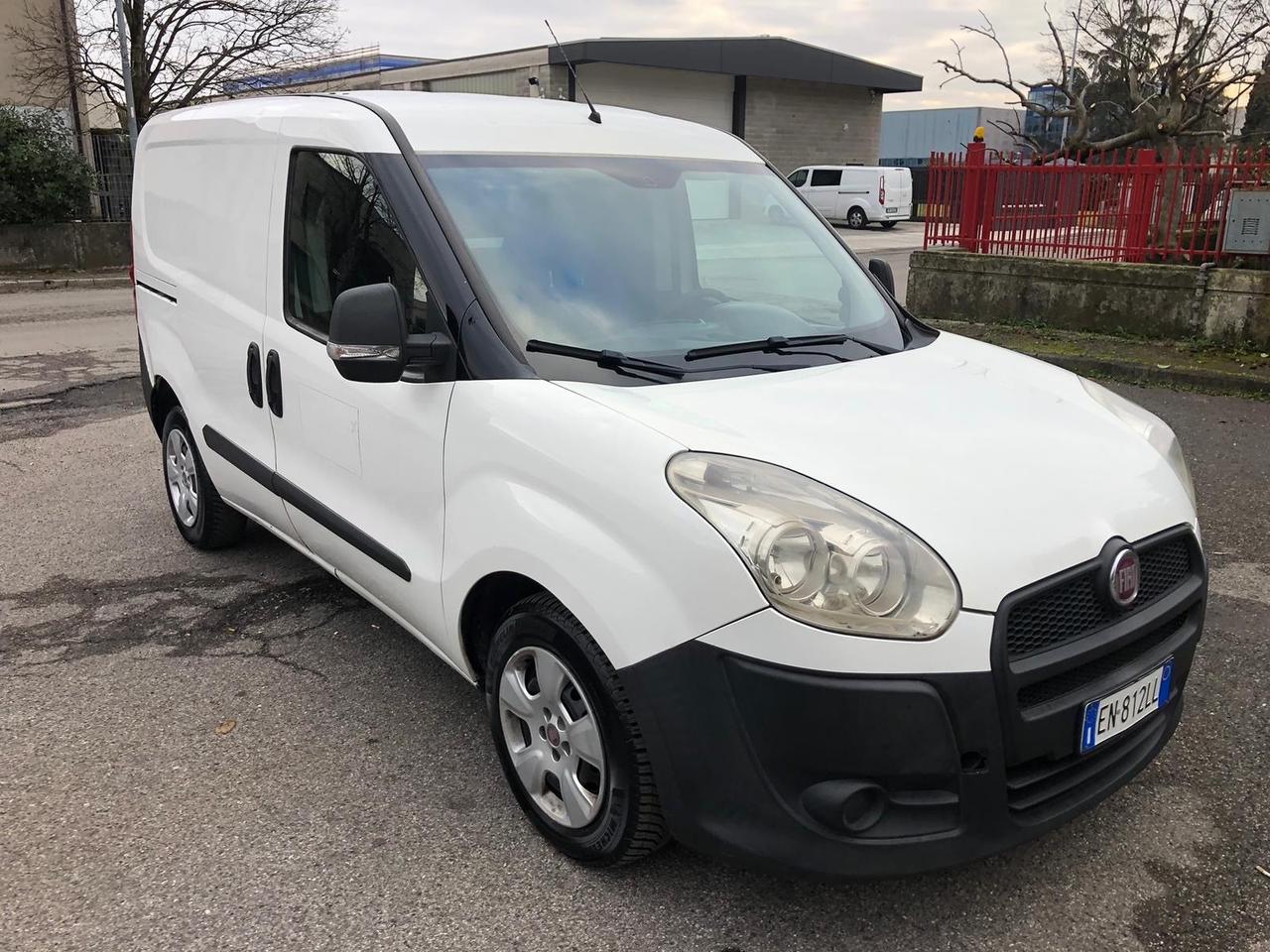 Doblo 1300 mltj 90 cv autocarro