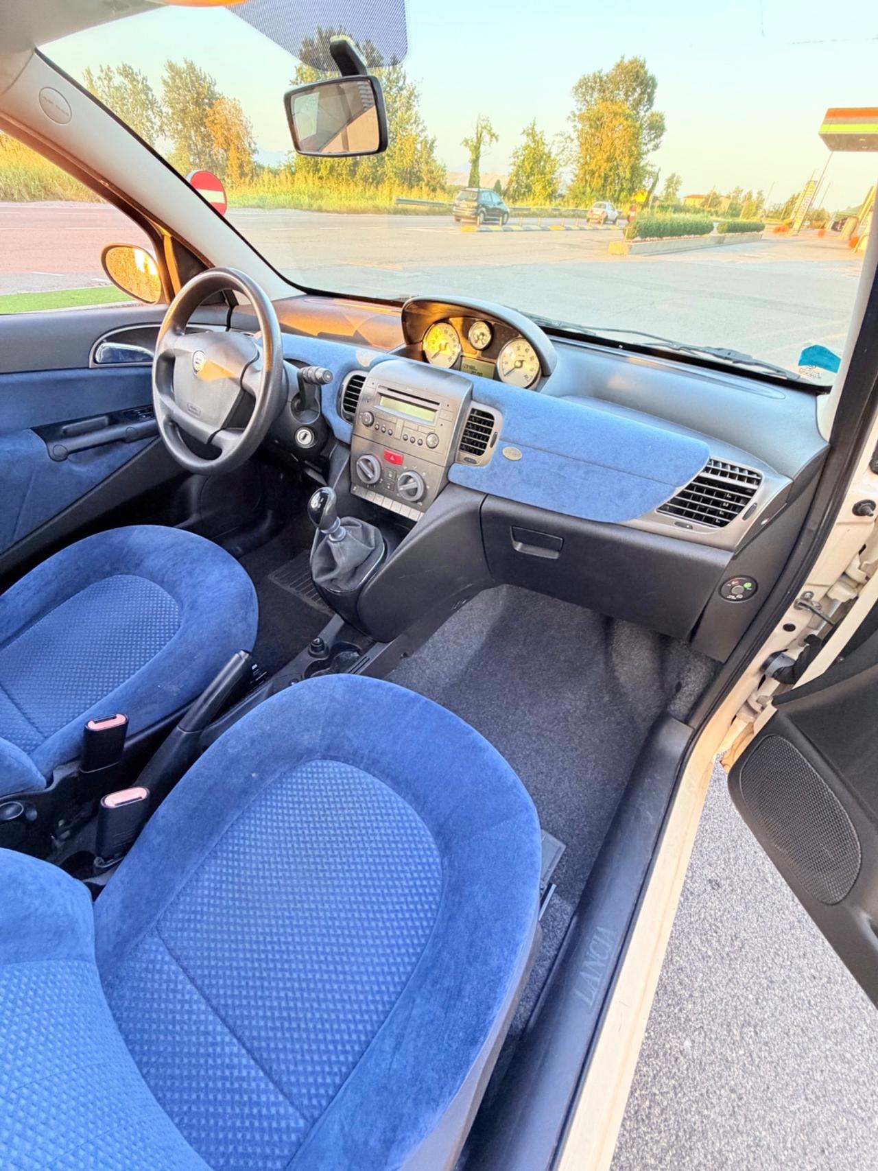 Lancia Ypsilon 1.2 Argento