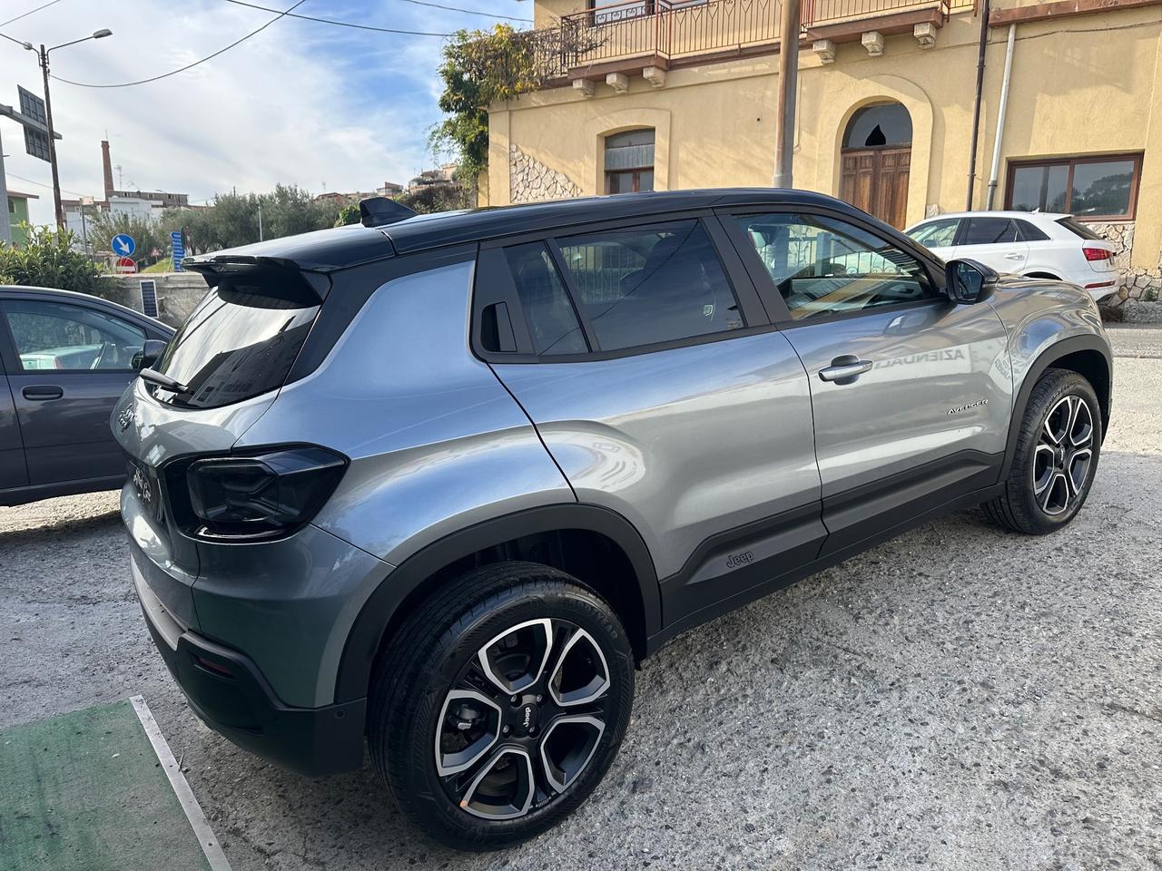 Jeep Avenger 1.2 Turbo 100 CV Summit