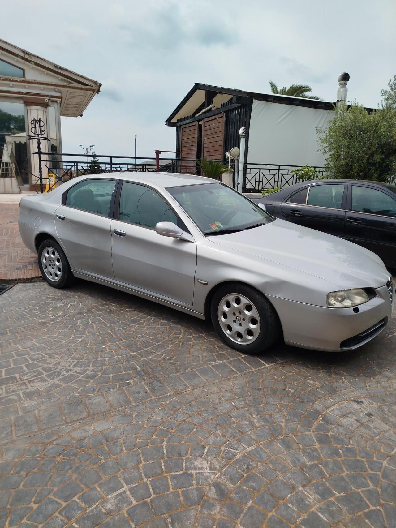 Alfa Romeo 166 2.4 JTD M-JET 20V cat Luxury