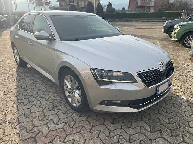SKODA Superb 2.0 TDI DSG Style