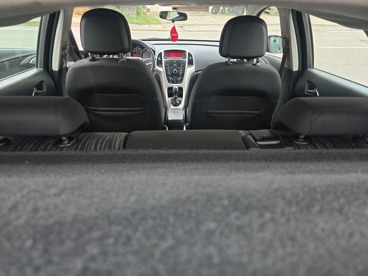Opel Astra 1.4 100CV 5 porte Cosmo