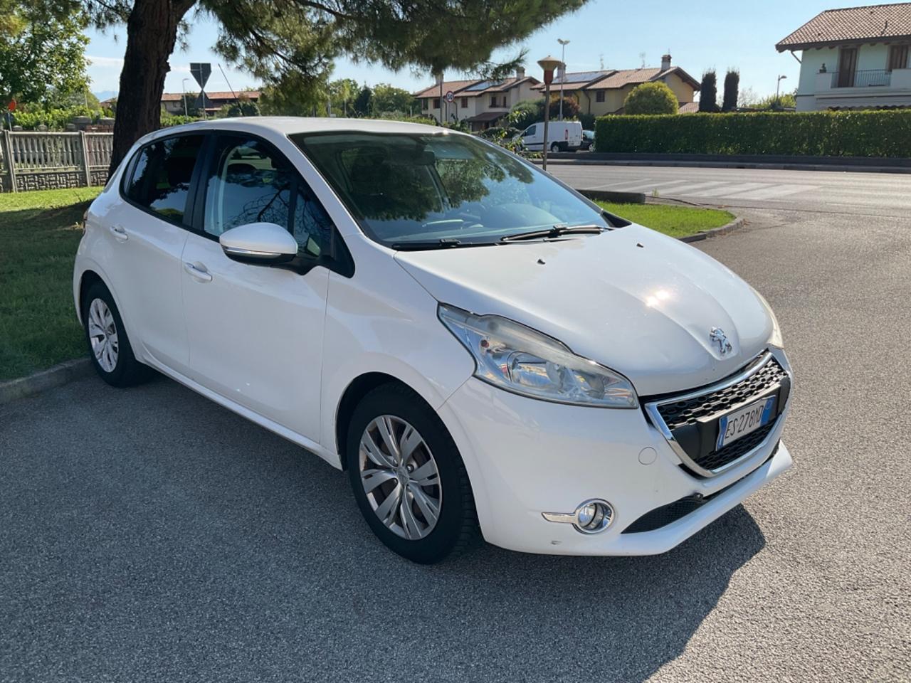 Peugeot 208 1.4 HDi 68 CV 5 porte Active