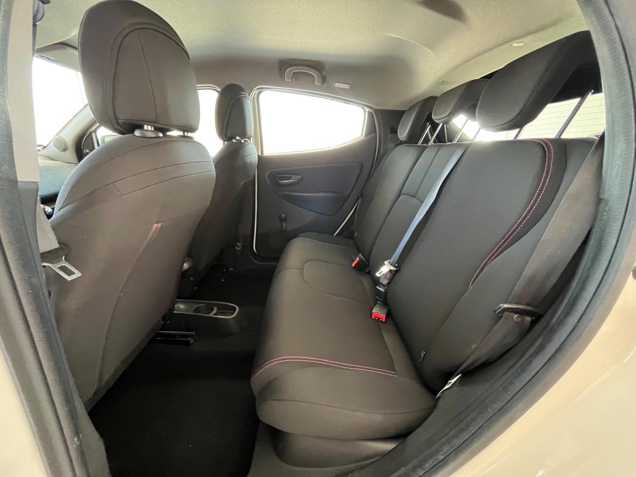 Lancia Ypsilon 1.2 69 CV 5 porte 111000 km