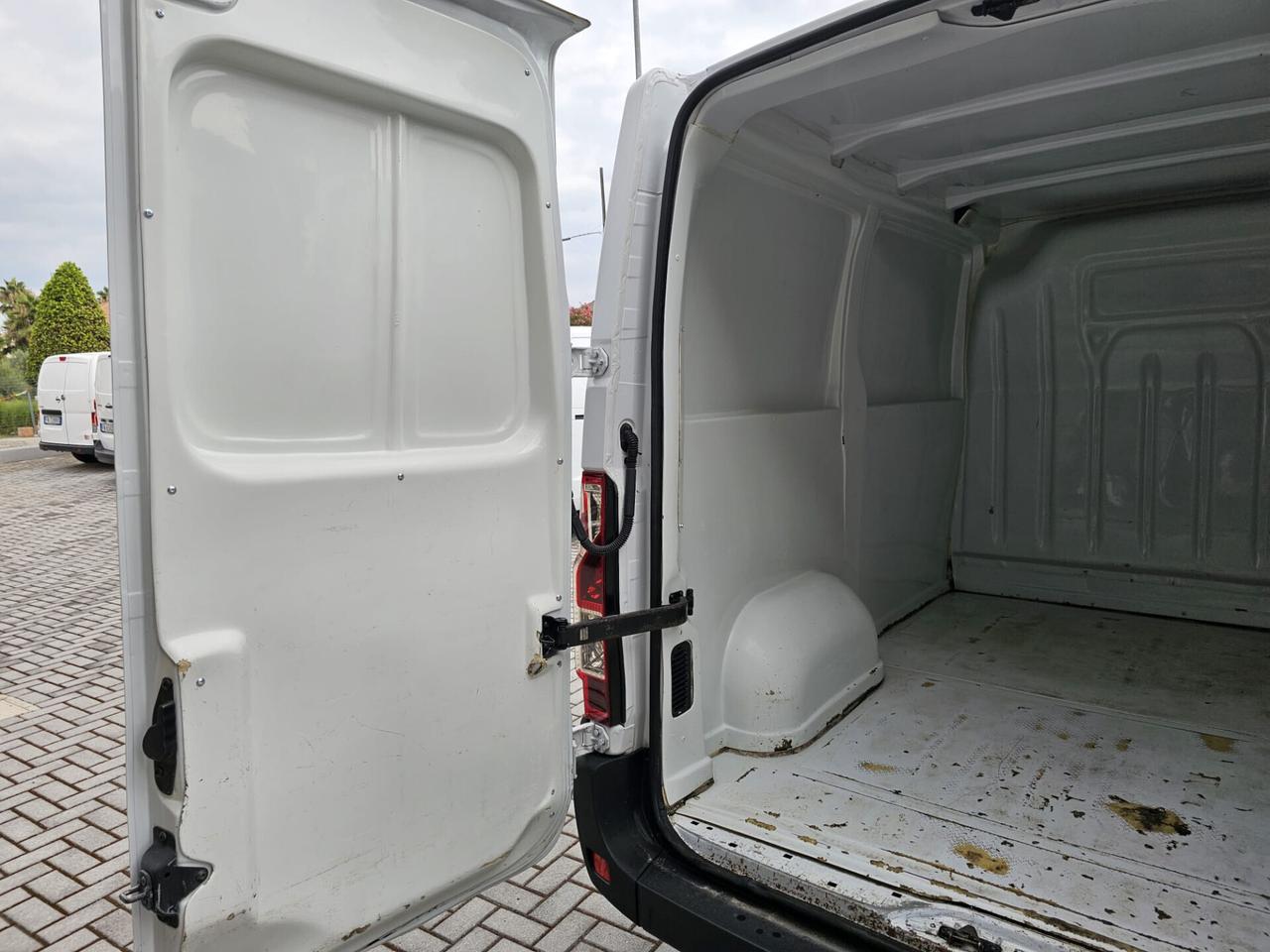 Renault Master 28 2.3 Dci PC TN 3 Posti- Coibentazione leggera