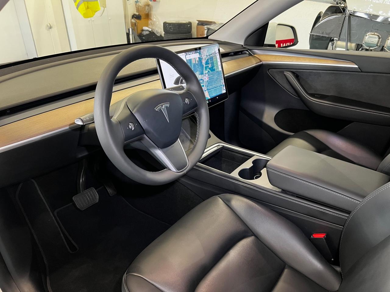 Tesla Model Y Long Range AWD