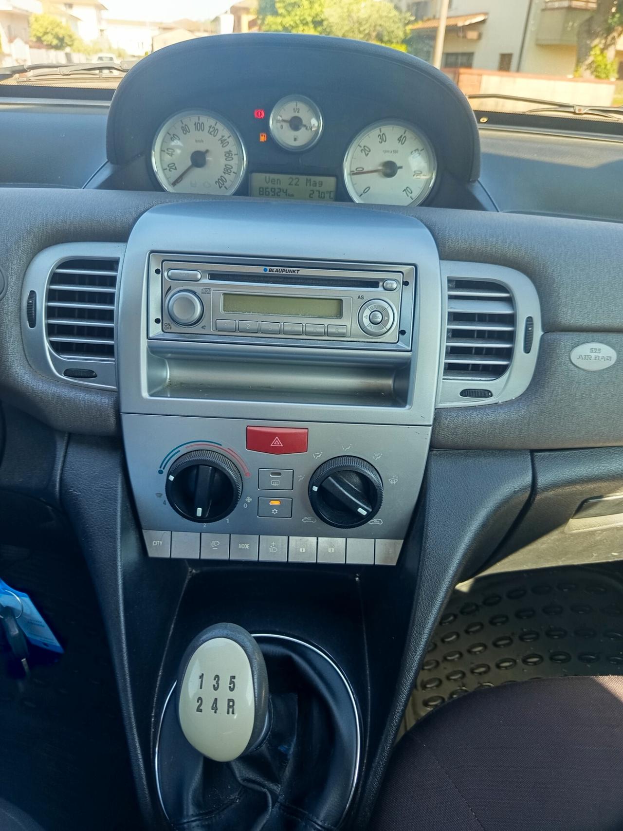 Lancia Ypsilon 1.2 Versus