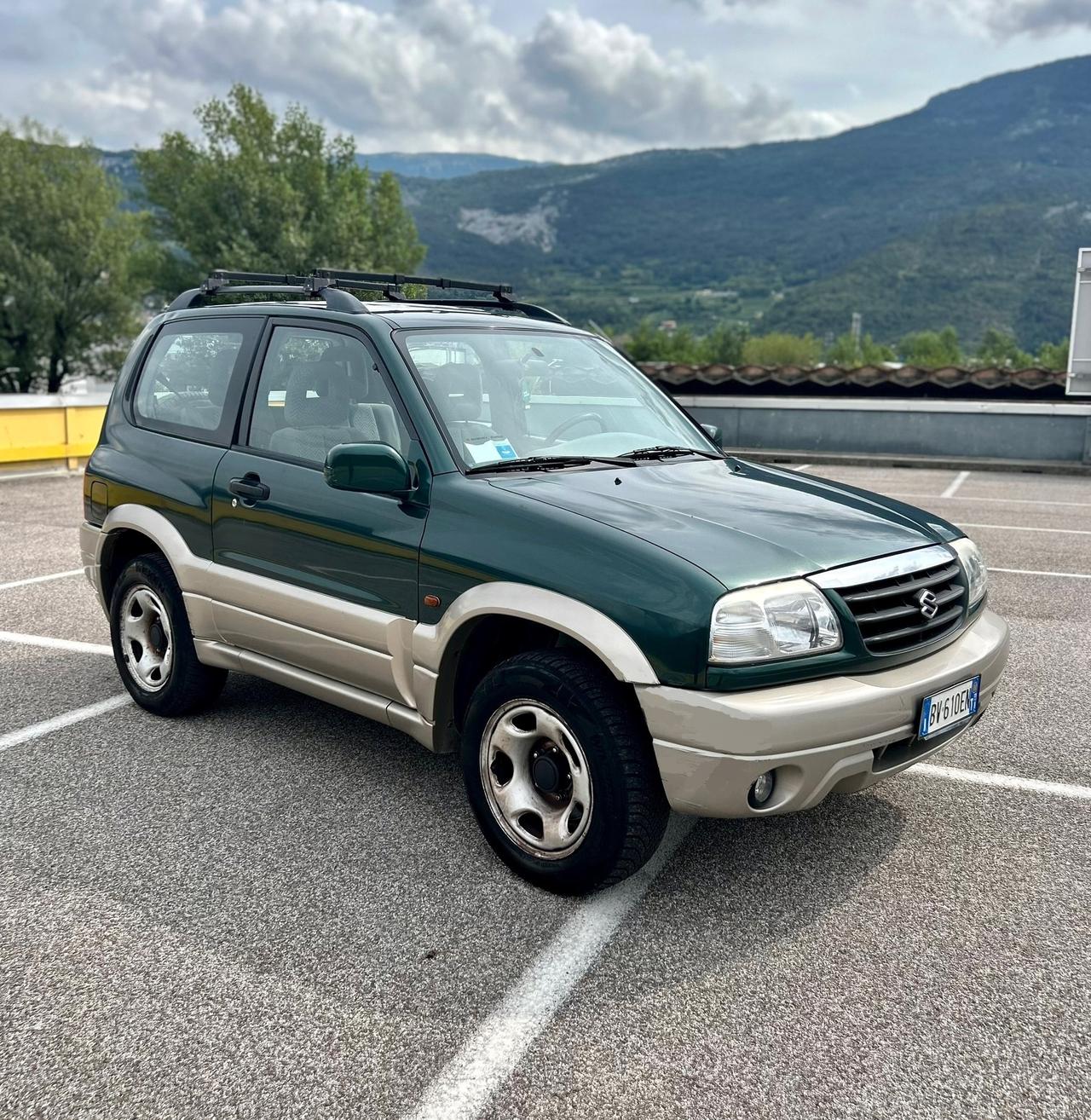 Suzuki Grand Vitara 1.6i cat 3 porte Neopatentati