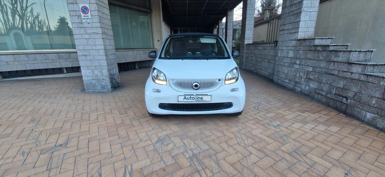 Smart ForTwo 70 1.0 twinamic 68.565 km NAVI