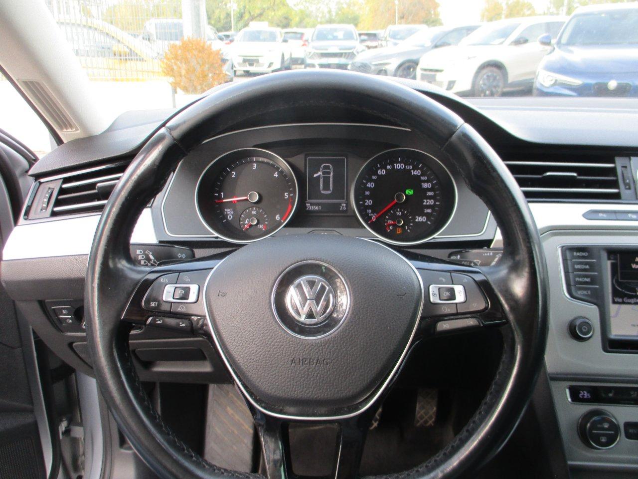 Volkswagen Passat Variant 2.0 tdi Business 150cv dsg NAVI/ACC/SediliRisc