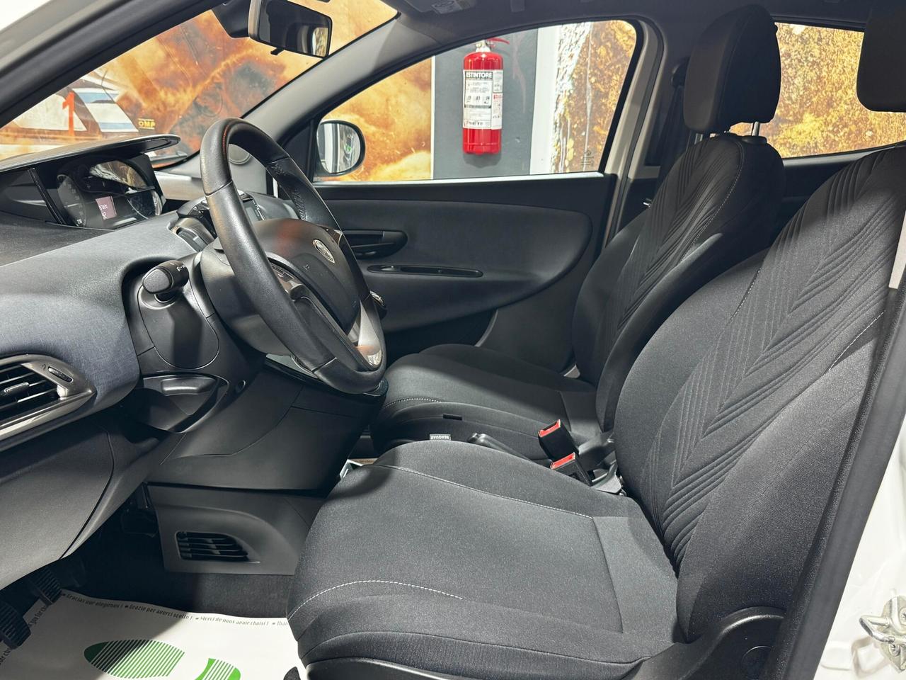 Lancia Ypsilon 1.0 FireFly 5 porte S&S Hybrid Gold