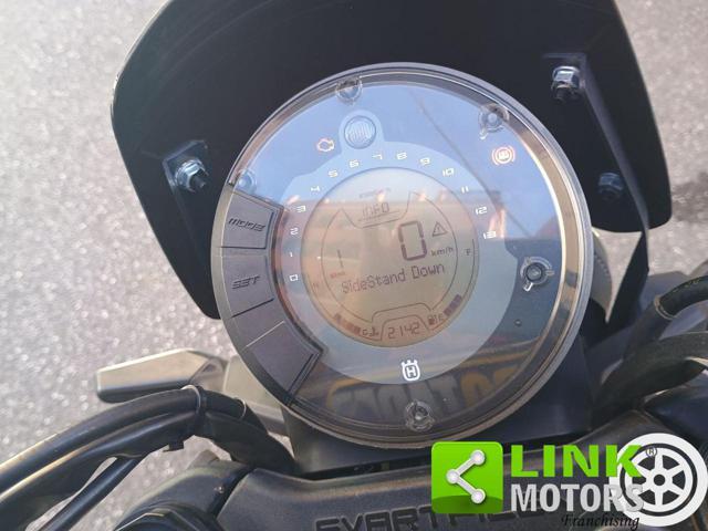 HUSQVARNA Svartpilen 401 ABS NEO PATENTATI