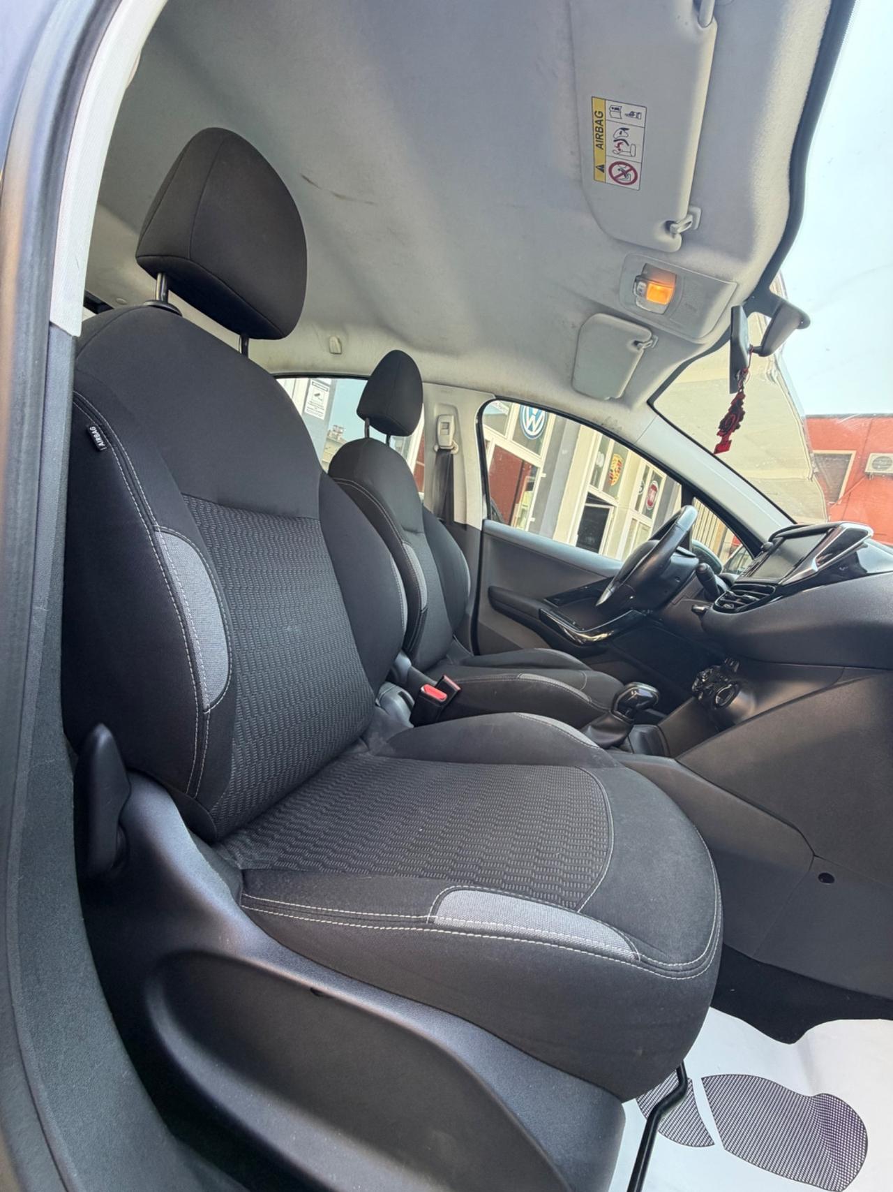 Peugeot 208 PureTech 82 5p. GPL Active