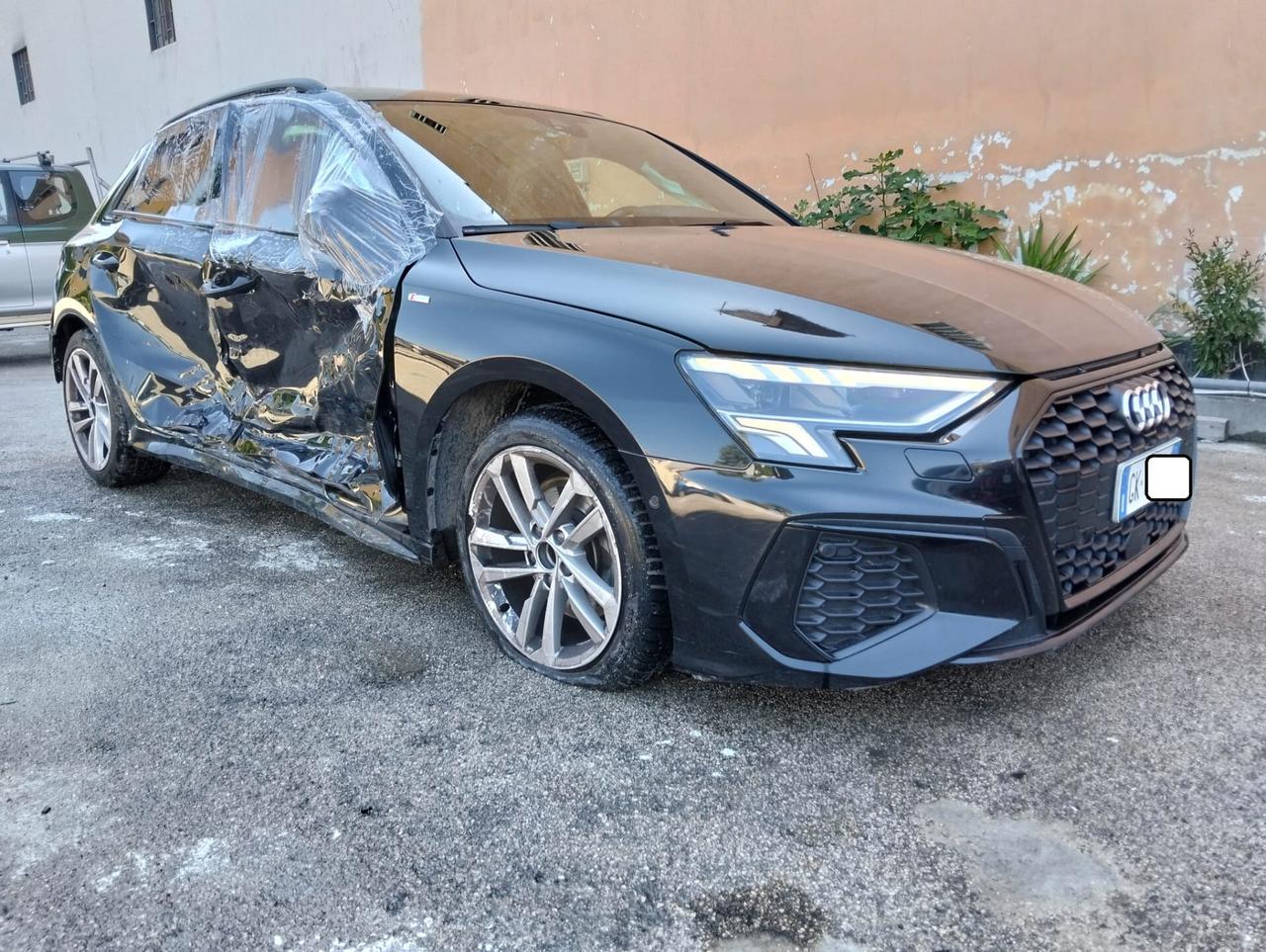 Audi A3 SPB 2.0 TDI 150cv S-tronic 2021 SINISTRATA