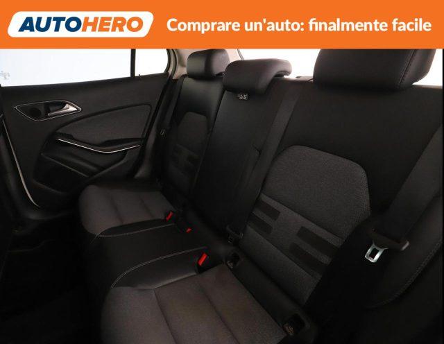 MERCEDES-BENZ GLA 180 d Business