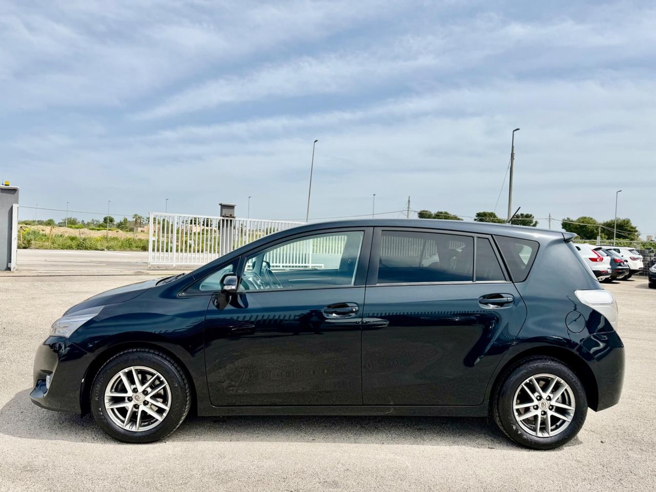 TOYOTA VERSO 1.6 D-4D 5POSTI FULL RETRO MY16