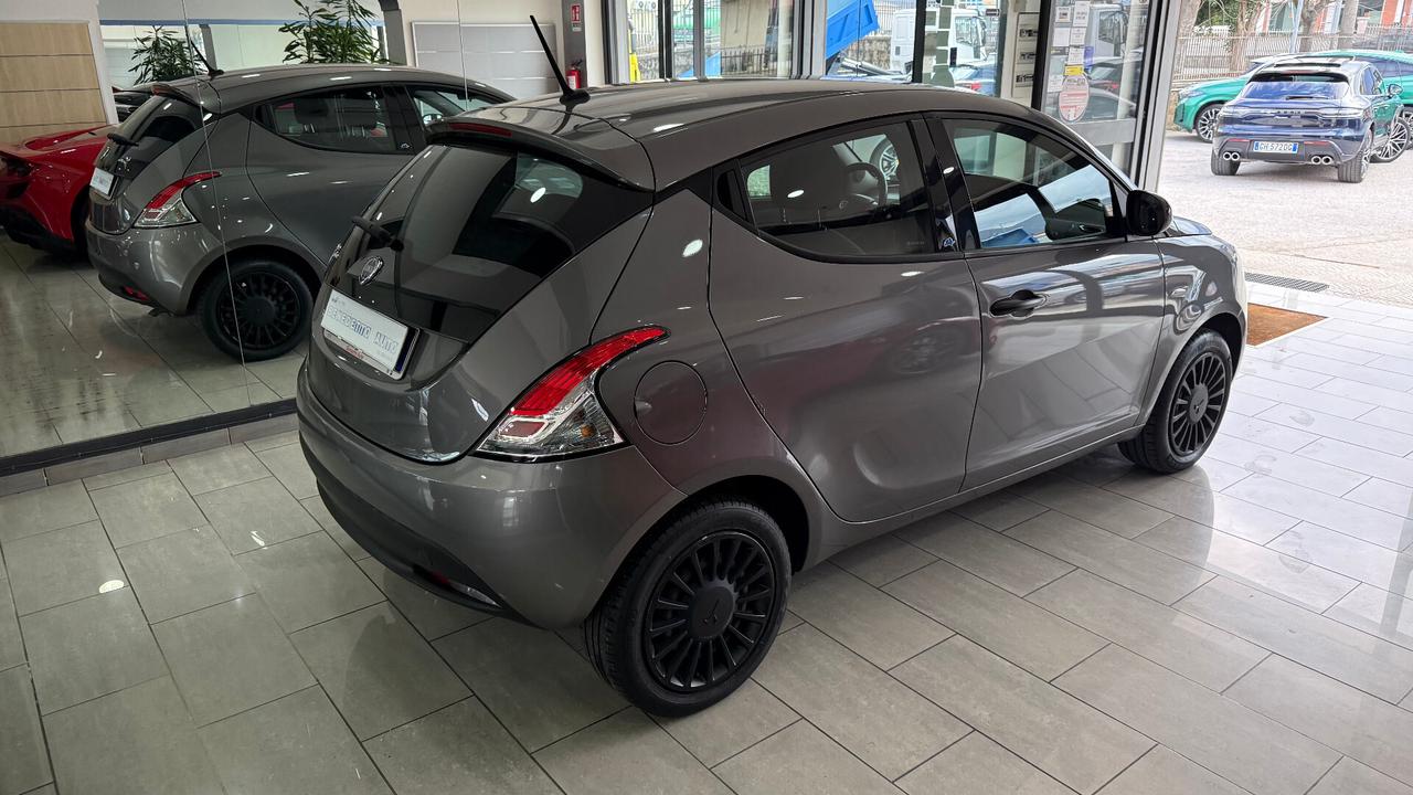 Lancia Ypsilon 1.2 69 CV 5 porte GPL