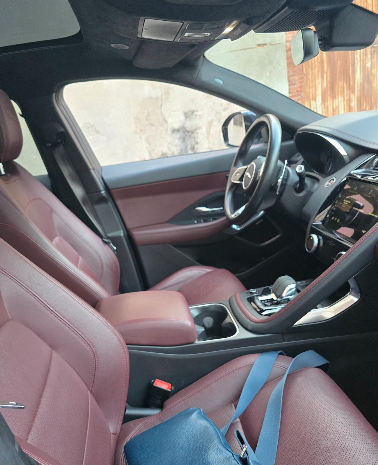Jaguar E-Pace 2.0D I4 163 CV AWD Auto R-Dynamic Black