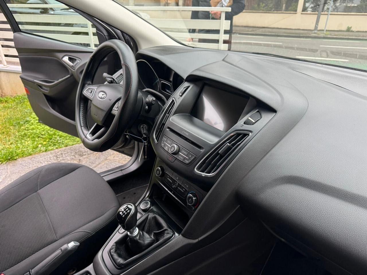 FORD FOCUS 1.5 TDCi 95cv TITANIUM NEOPAT