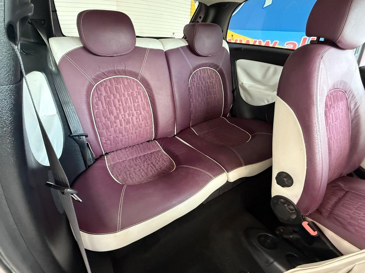Lancia Ypsilon 1.3 MJT 75 CV Versus