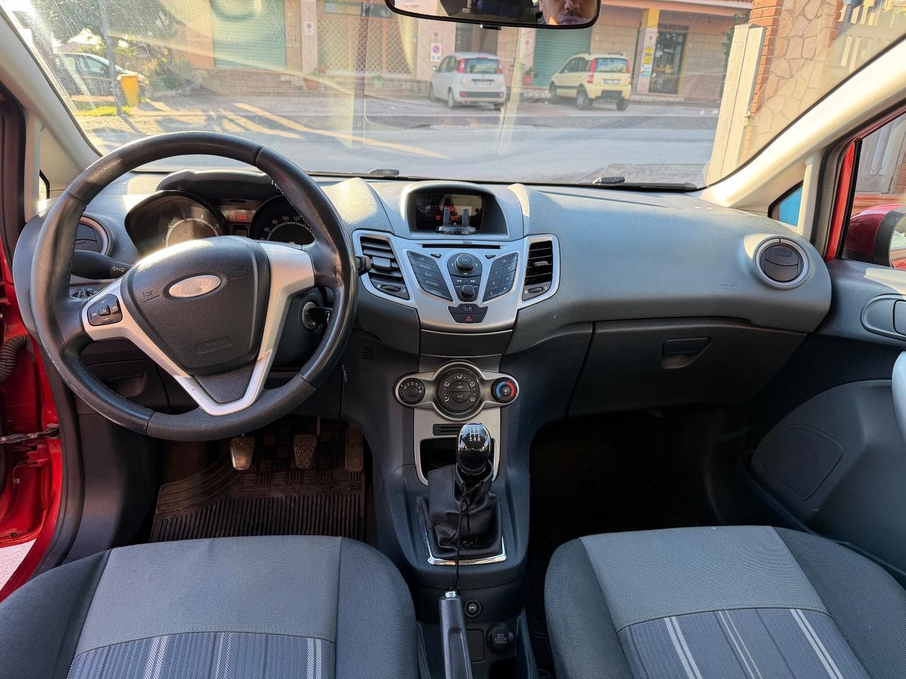 Ford Fiesta 1.4 5 porte Bz.- GPL Titaniumf