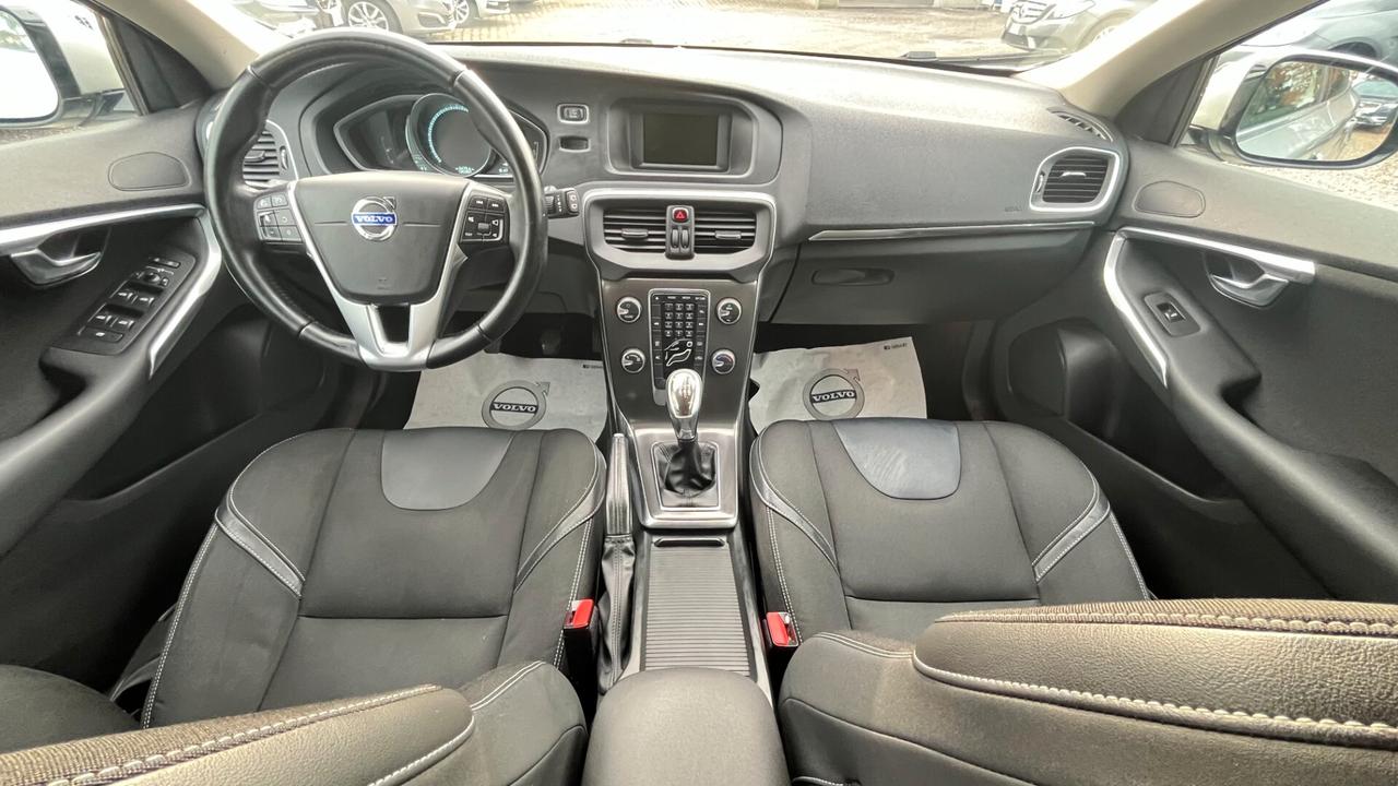 Volvo V40 D2 1.6 Summum