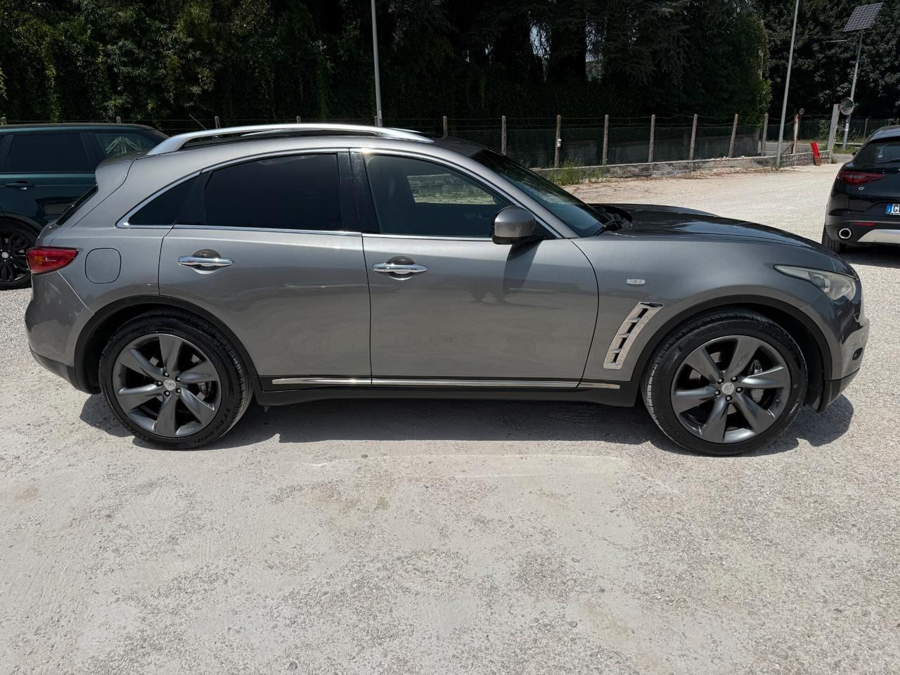 Infiniti FX FX37 S 320CV GPL