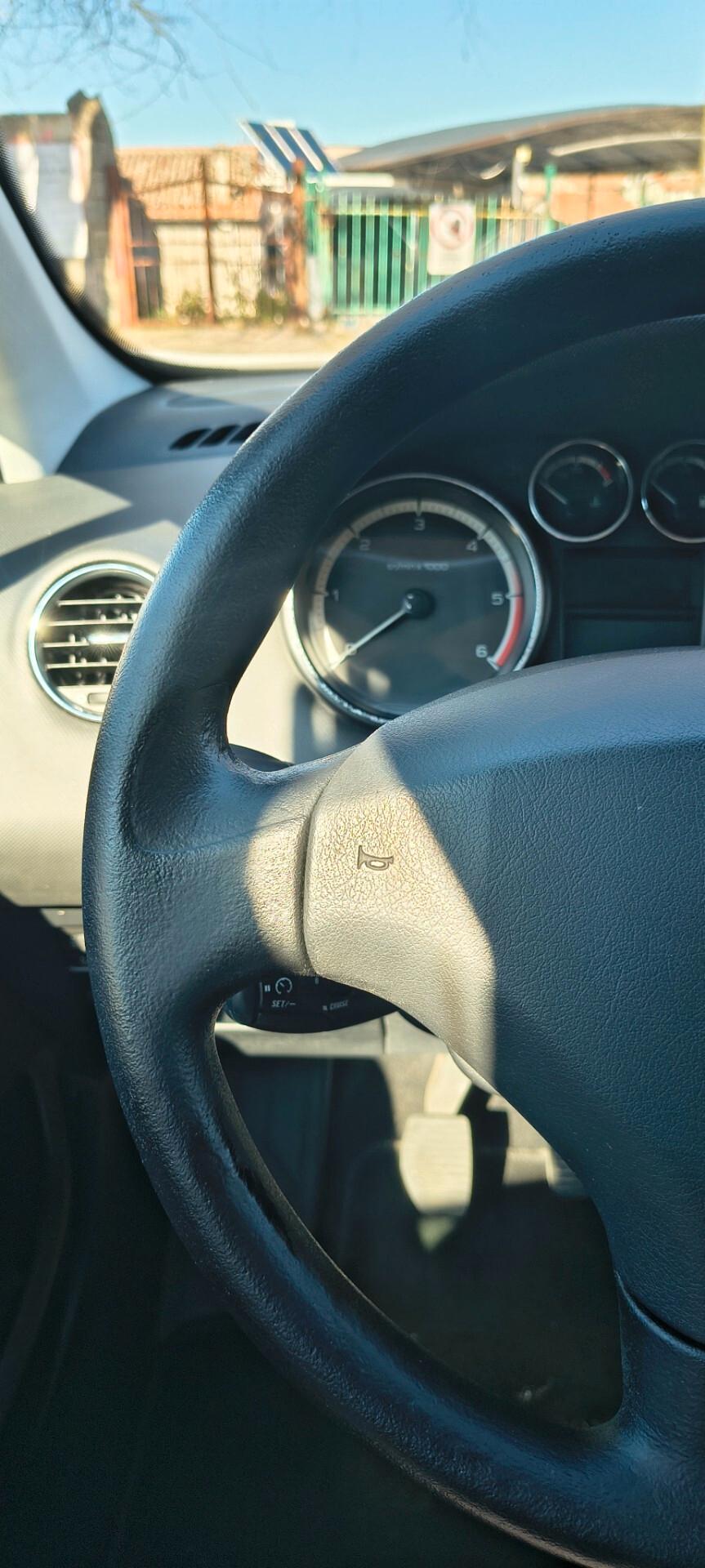 Peugeot 308 1.6 8V e-HDi 115CV Stop&Start SW Business