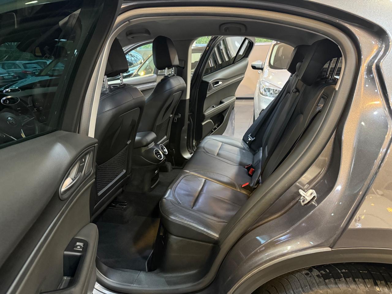 Alfa Romeo Stelvio 2.2 Turbodiesel 210 CV AT8 Q4 Business