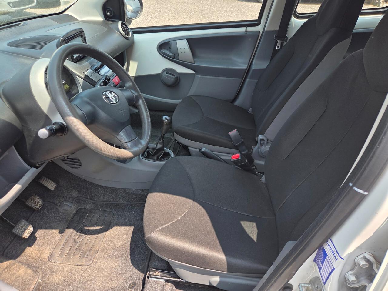 Toyota Aygo 1.0 12V VVT-i 5 porte Lounge