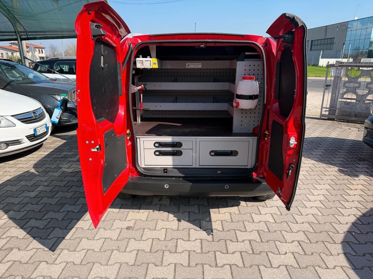 Fiat Fiorino 1.3 MJT 95CV allestito