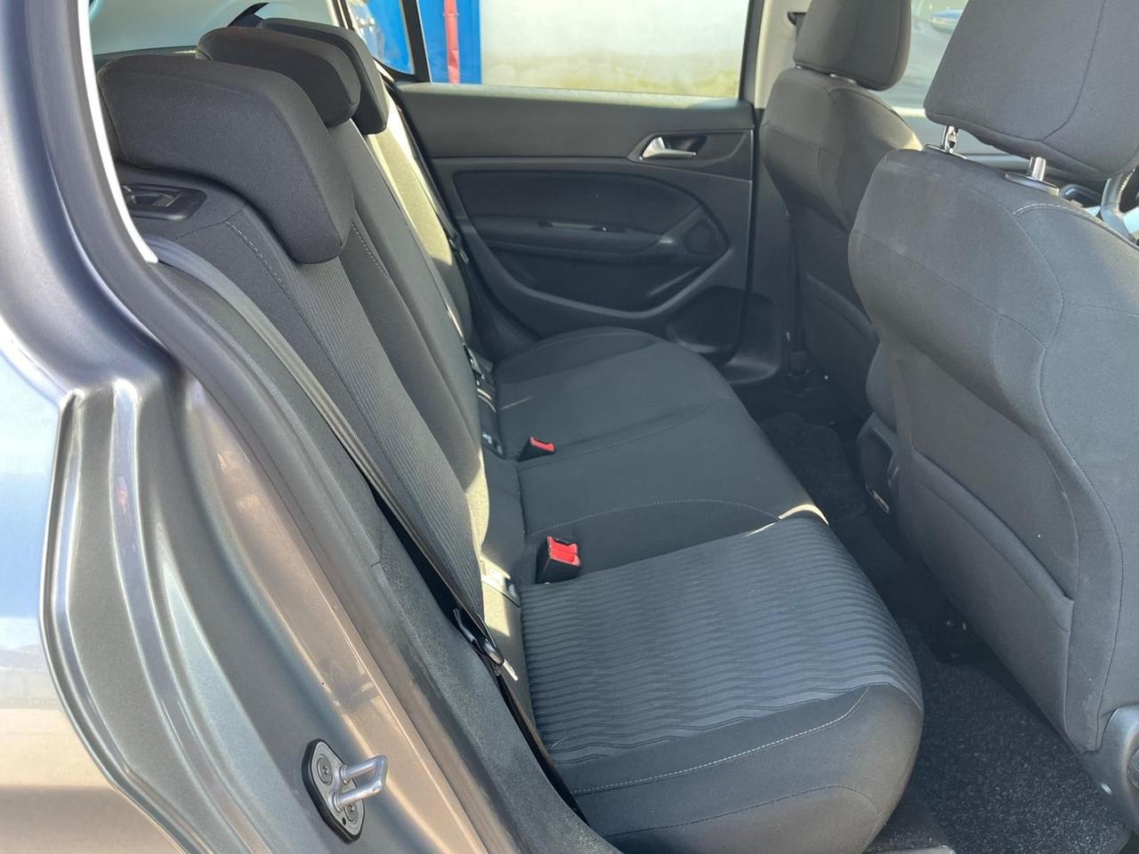 Peugeot 308 5P-1.6 hdv/100cv-km 118000-12/2015