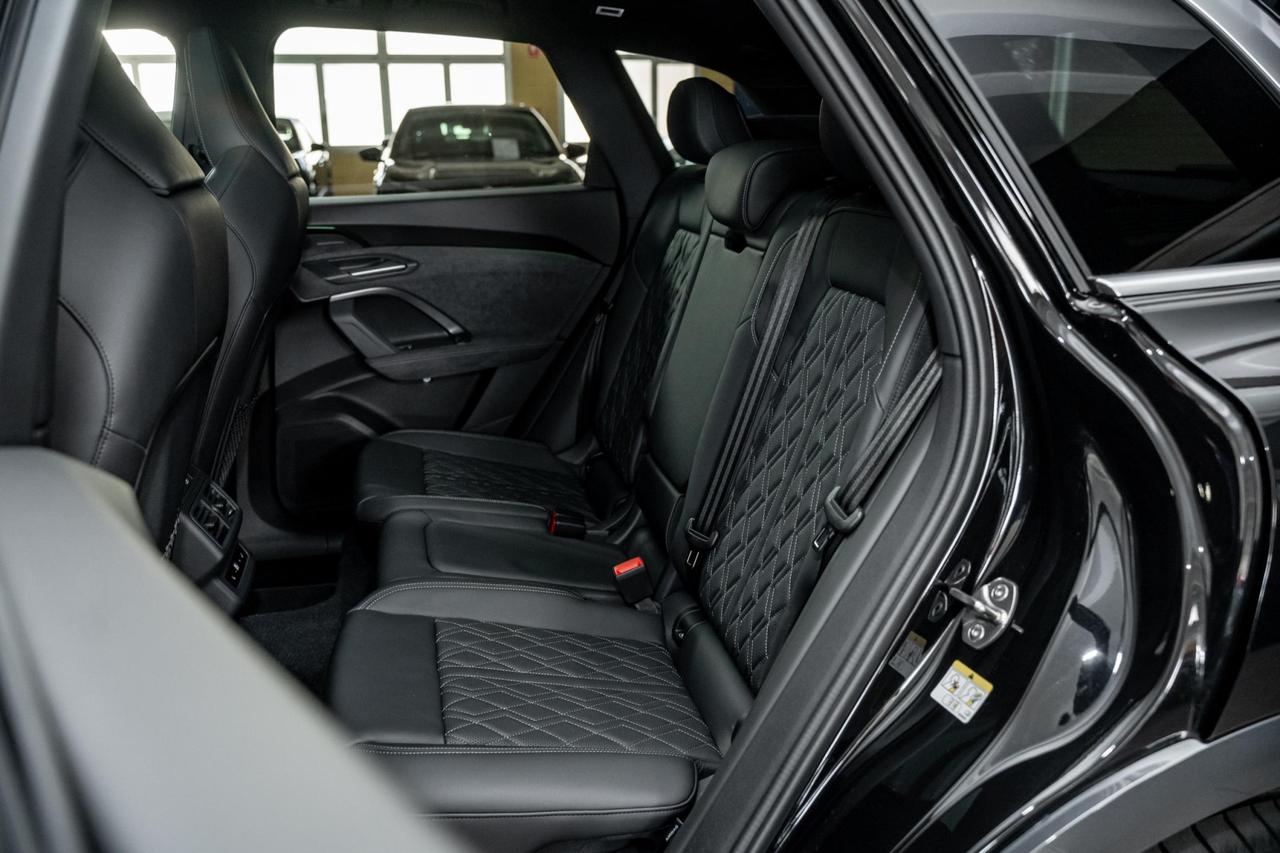 Audi SQ5 Sportback 3.0 tfsi mhev+ Sport Attitude quattro 367cv s-tronic