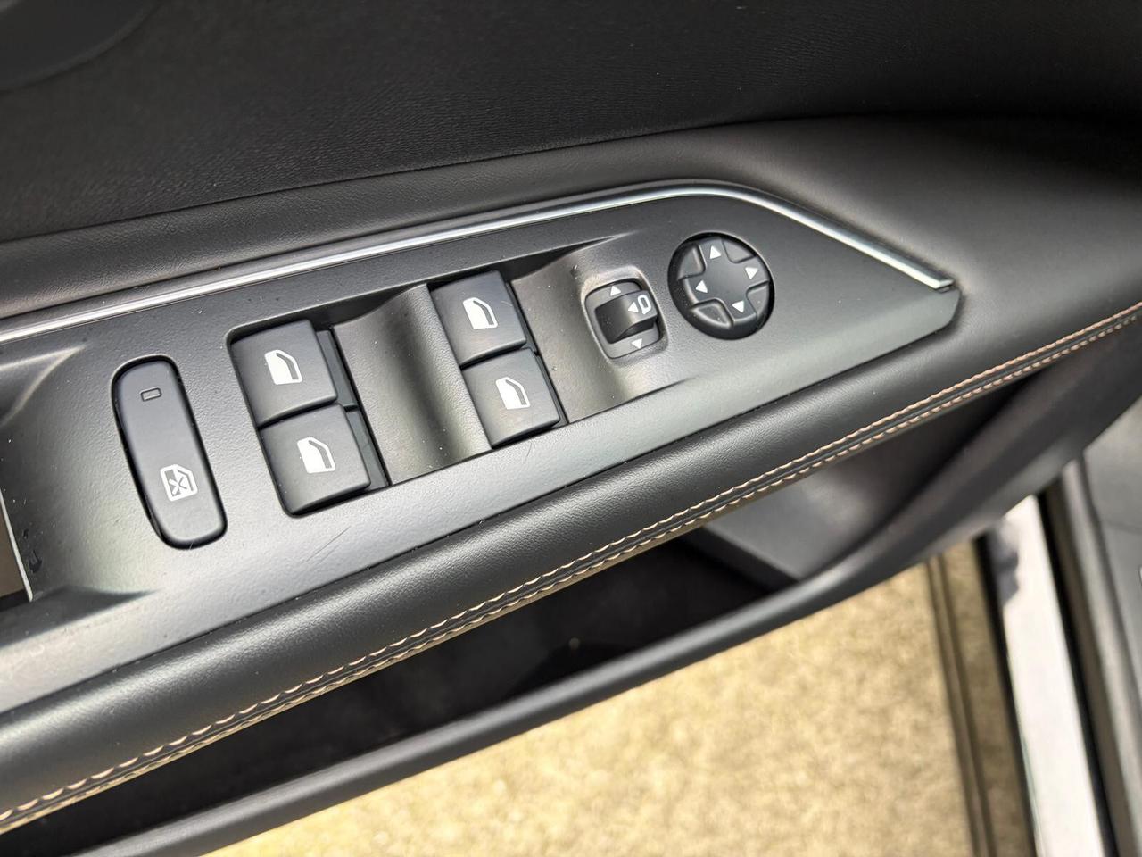 Peugeot 3008 1.6 BlueHDi 120cv tetto GT Line