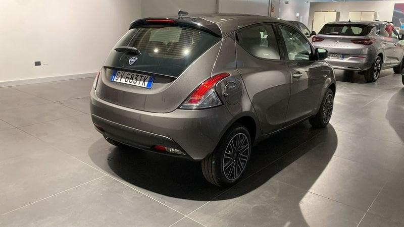 Lancia Ypsilon 1.0 FireFly 5 porte S&S Hybrid Oro