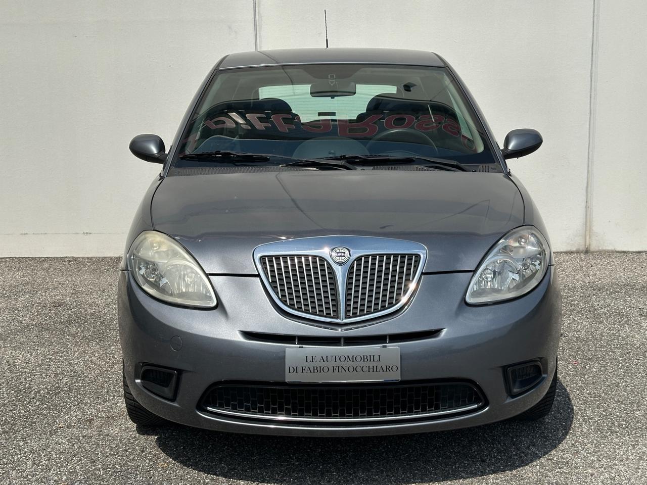 Lancia Ypsilon 1.2 Gpl Neopatentati