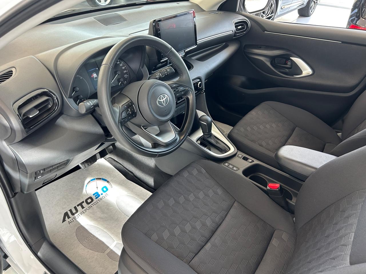 Toyota Yaris 1.5 Hybrid 5 porte Active Neopatentati