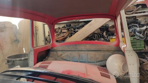 fiat bianchina del 66 in fase di restauro