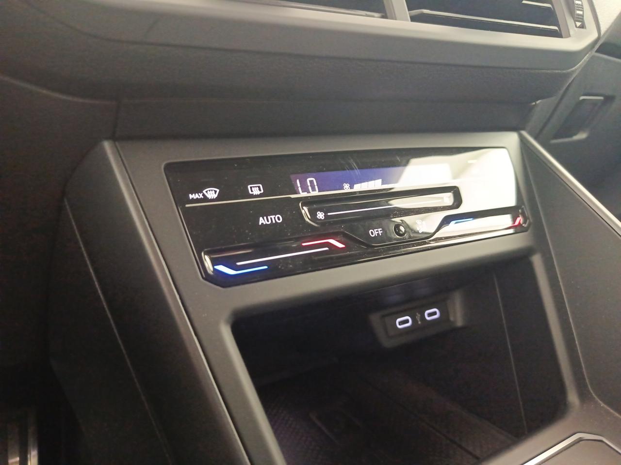 VOLKSWAGEN Taigo - Taigo 1.0 TSI 110 CV R-Line