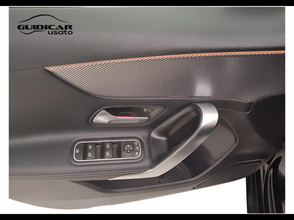 Mercedes-Benz Classe A - W177 2018 - A 180 d Sport auto