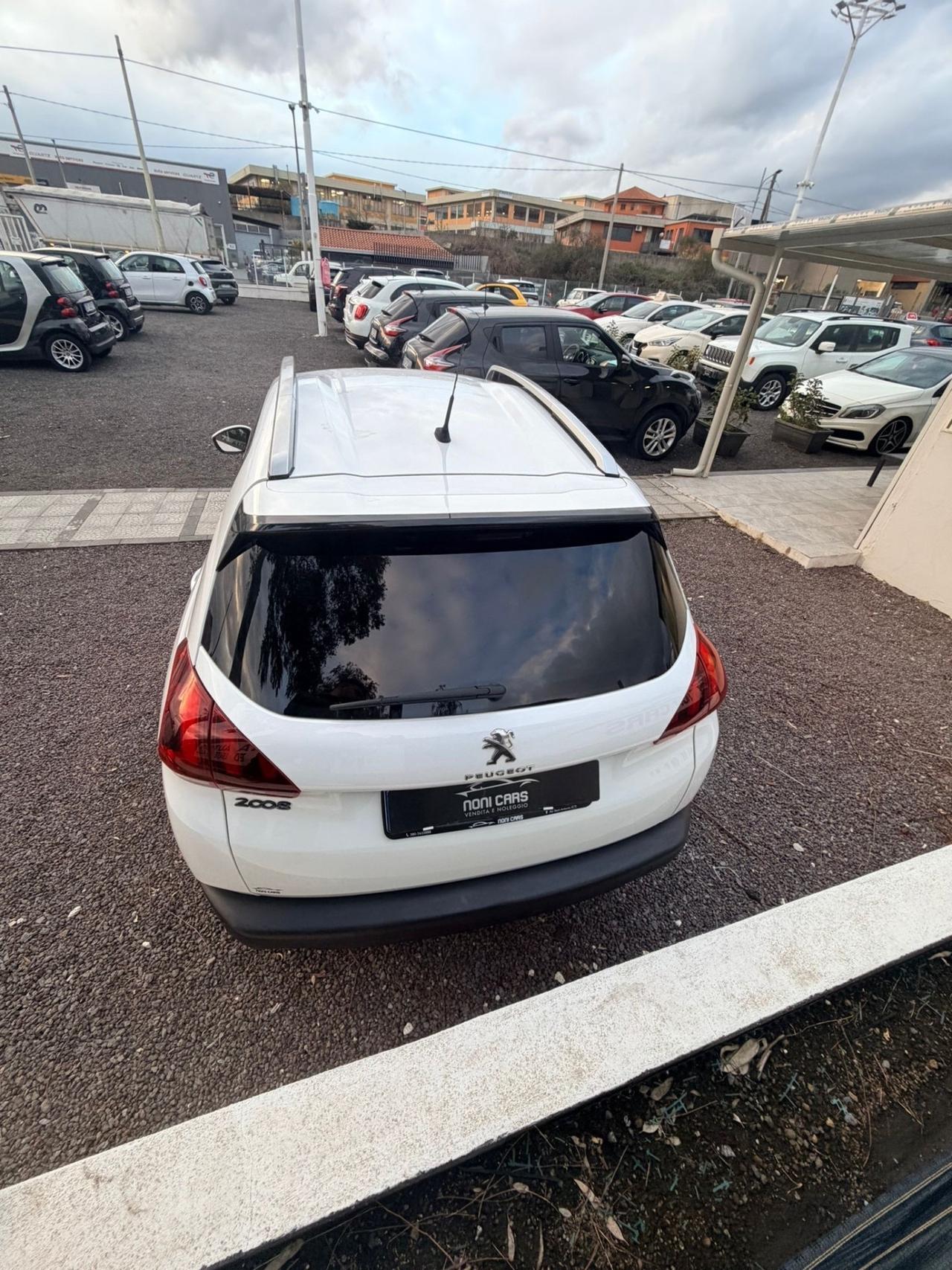 Peugeot 2008 BlueHDi 100 S&S Allure